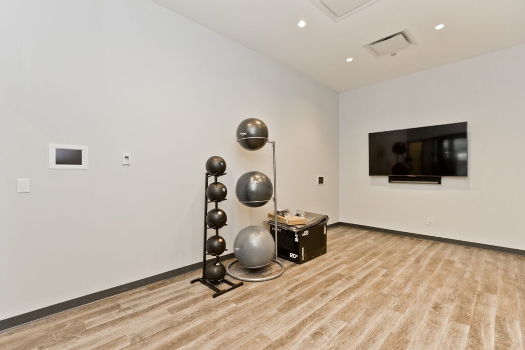 yoga-room-amenities
